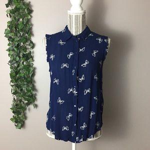Disney Navy blue sleeveless button down blouse szM